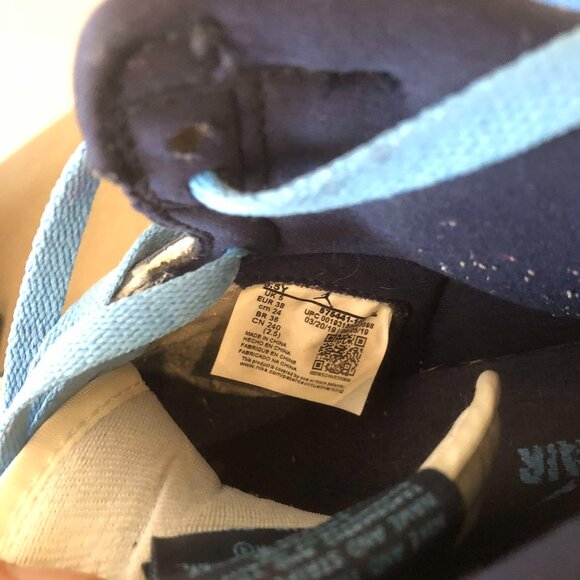 Air Jordan 1 Retro High OG "Obsidian/University Blue" sneakers - Picture 3 of 3